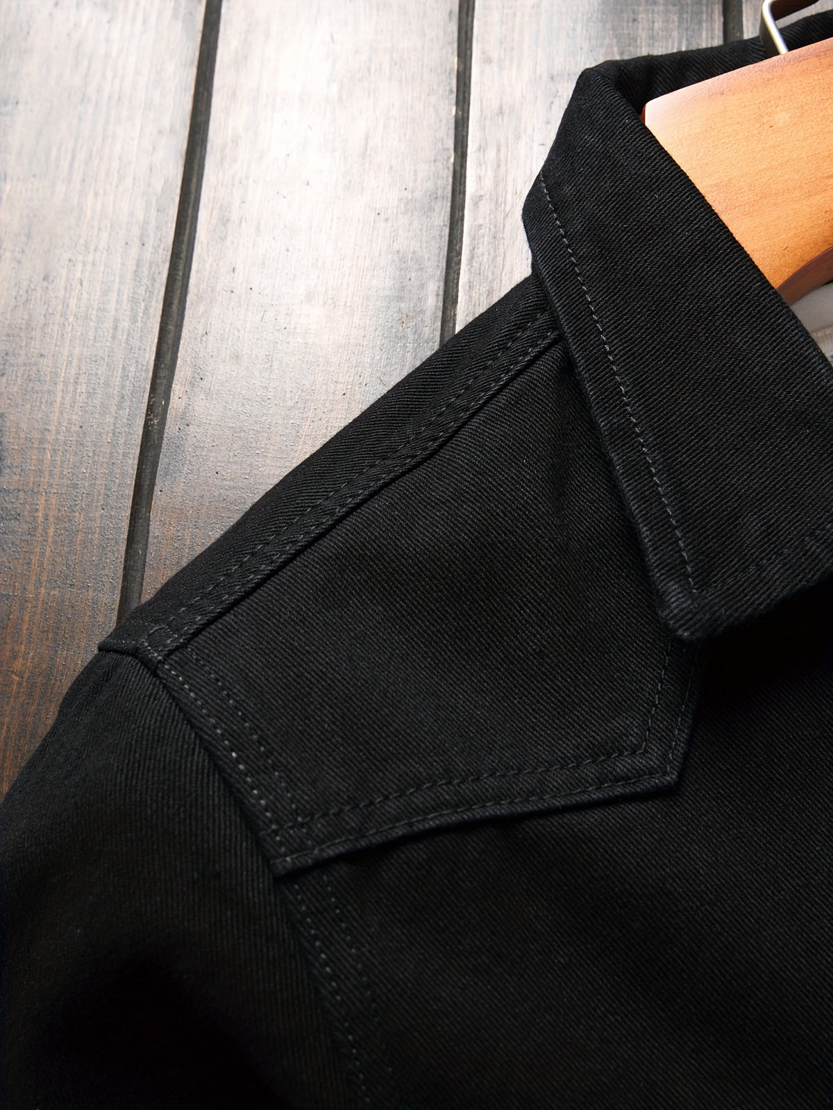 American High Fashion Badge Pocket Denim Shirt, Stylish Versatile Black Top Without Belt/Accessories