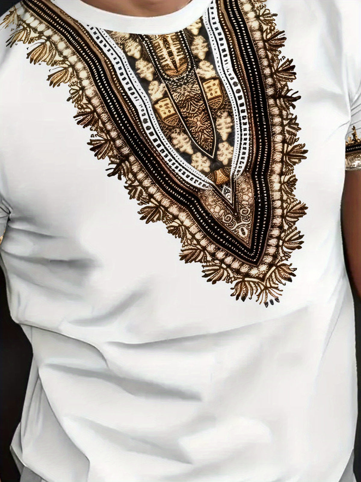 Fashionable and Retro Printed White T-shirt- A Casual and Retro Men's Round-neck Short-sleeved T-shirt with Pattern Printing Design, a Comfortable Men's Short-sleeved T-shirt