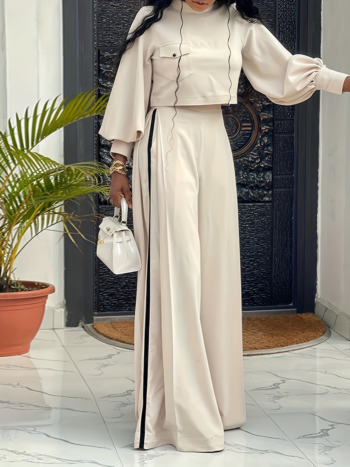 A Comfortable And Elegant Women'S Fashion Suit, Round Neck Single Pocket Puff Sleeve Fashion Top And High-Waisted Loose Comfortable Double Pocket Women'S Trousers