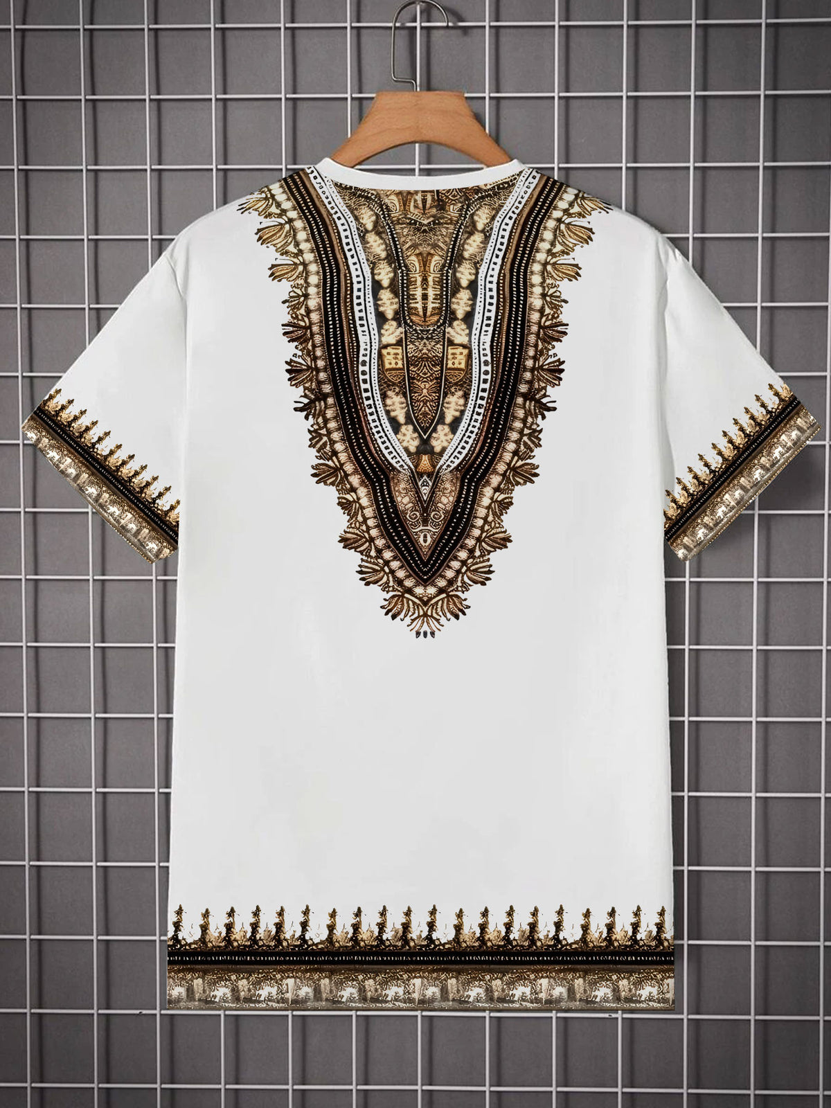 Fashionable and Retro Printed White T-shirt- A Casual and Retro Men's Round-neck Short-sleeved T-shirt with Pattern Printing Design, a Comfortable Men's Short-sleeved T-shirt