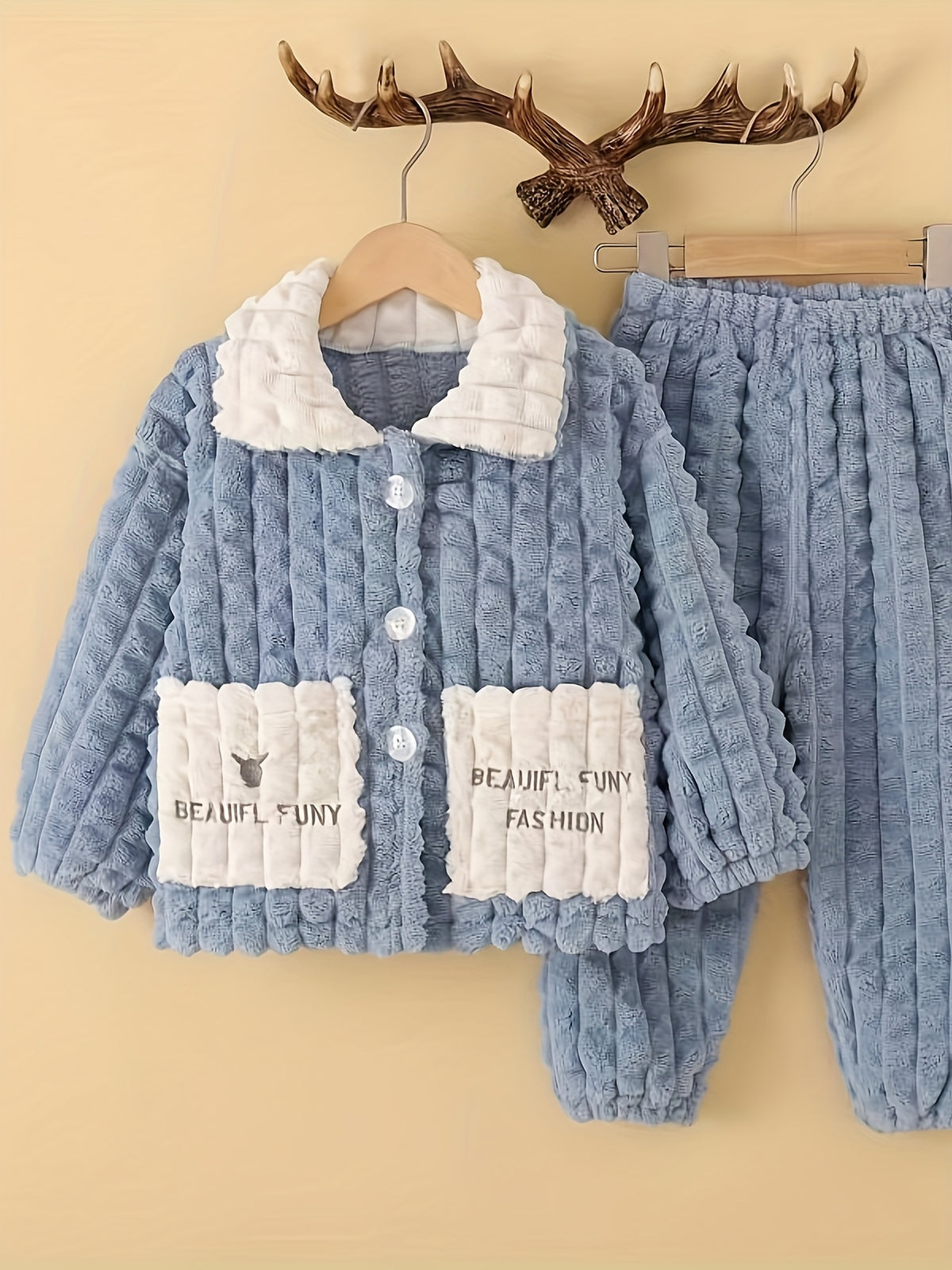 Boys' 2pcs Fall/Winter Pajama Set, Casual Lapel Collar Knit Polyester Sleepwear with Alphabet Pattern, Thick Fleece-Lined with Pockets and Buttons, Regular Fit