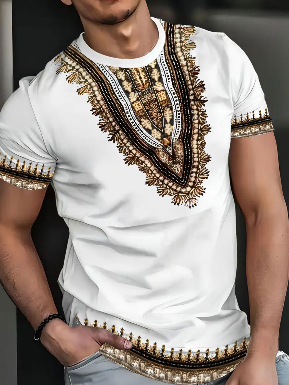 Fashionable and Retro Printed White T-shirt- A Casual and Retro Men's Round-neck Short-sleeved T-shirt with Pattern Printing Design, a Comfortable Men's Short-sleeved T-shirt