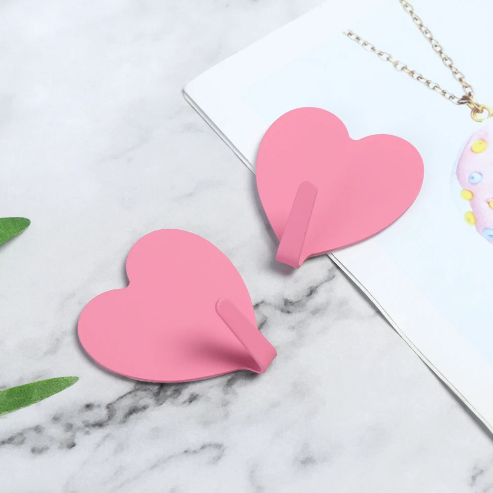1pc Metal Heart-shaped  Cartoon Chef Shape Strong Adhesive Paste Wall Bearing Kitchen Hook No Trace Waterproof Bathroom Supplies