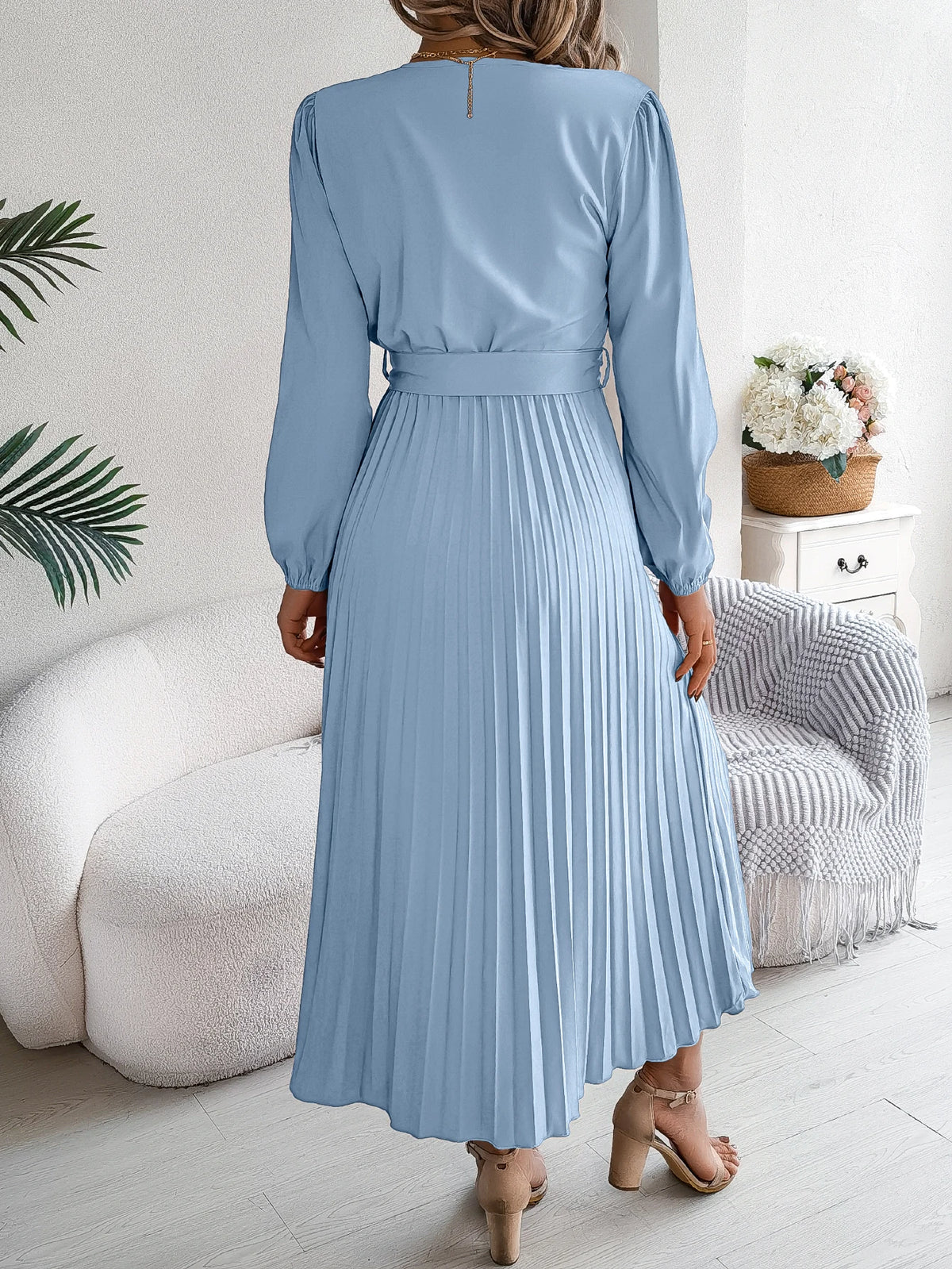 Autumn Winter Elegant V-Neck Button Belt Long Sleeved Solid Color Pleated Long Dress For Women Dresses