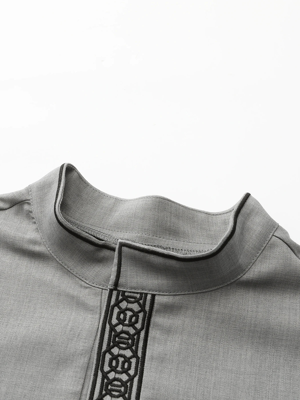 Long sleeve embroidered stand collar thobe, Muslim Arab men's robe