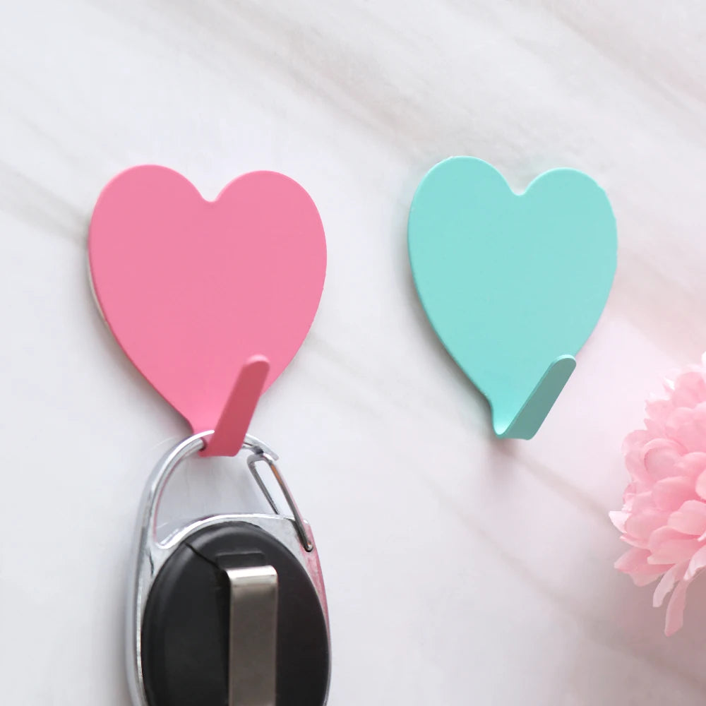 1pc Metal Heart-shaped  Cartoon Chef Shape Strong Adhesive Paste Wall Bearing Kitchen Hook No Trace Waterproof Bathroom Supplies