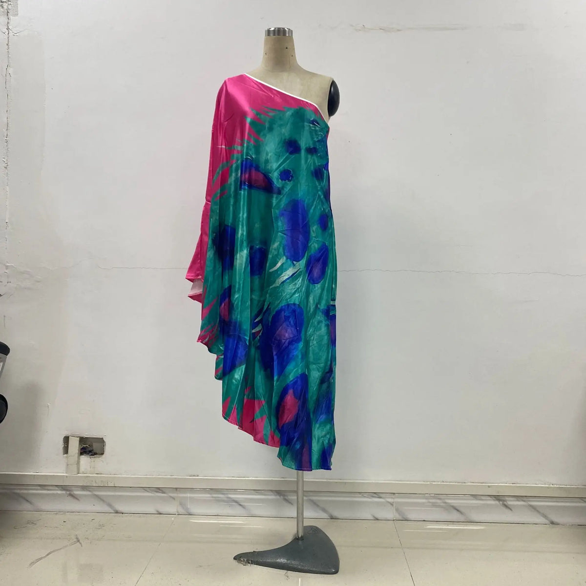 Color Butterfly Print One Shoulder Sleeve Dresses Women Sexy Off Shoulder Loose Beach Vacation Irregular Long Dress Streetwear