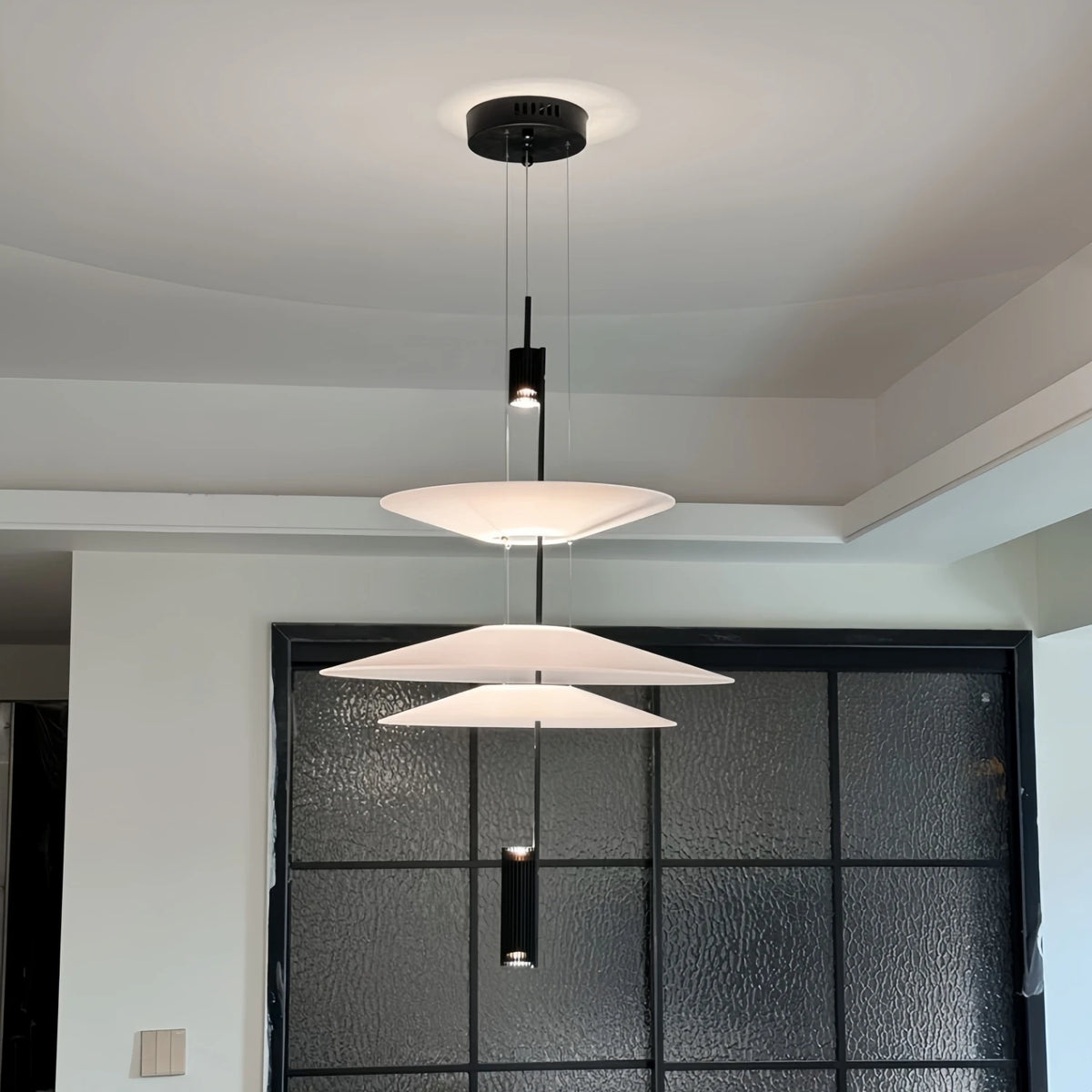 Postmodern LED Pendant Lamp Flying Saucer Indoor Decor Acrylic Chandelier Dining Table Bar Living Room Kitchen UFO Hanging Light