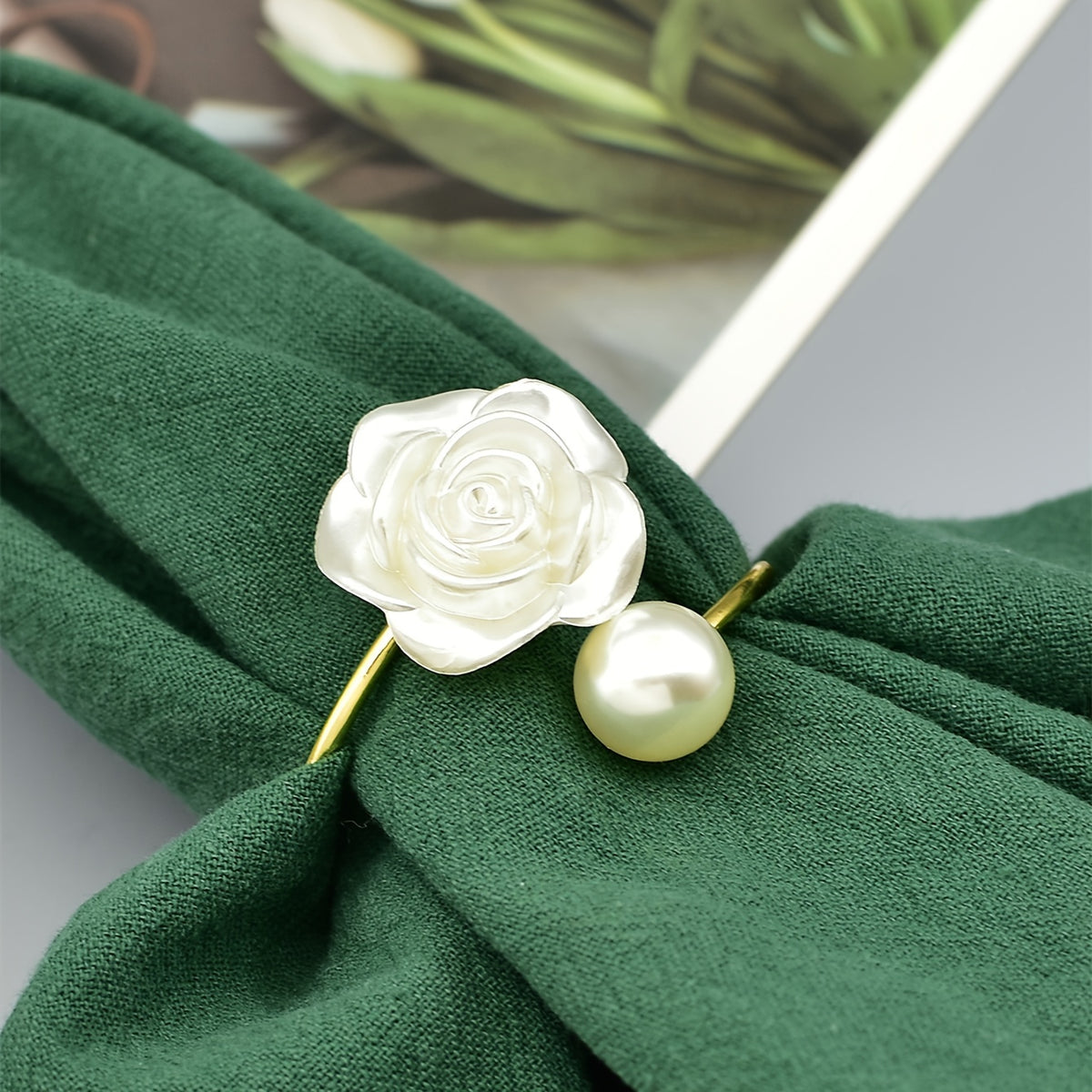 12/6/4/2pcs Pearl Napkin Rings - Floral Design with White Pearls & Golden-Tone Finish, Elegant Table Decor for Thanksgiving, Weddings, Banquets - Durable Plastic Kitchen & Dining Accessories, Wedding Table Decor | Pearl Embellishment | Brushed Metal Fini