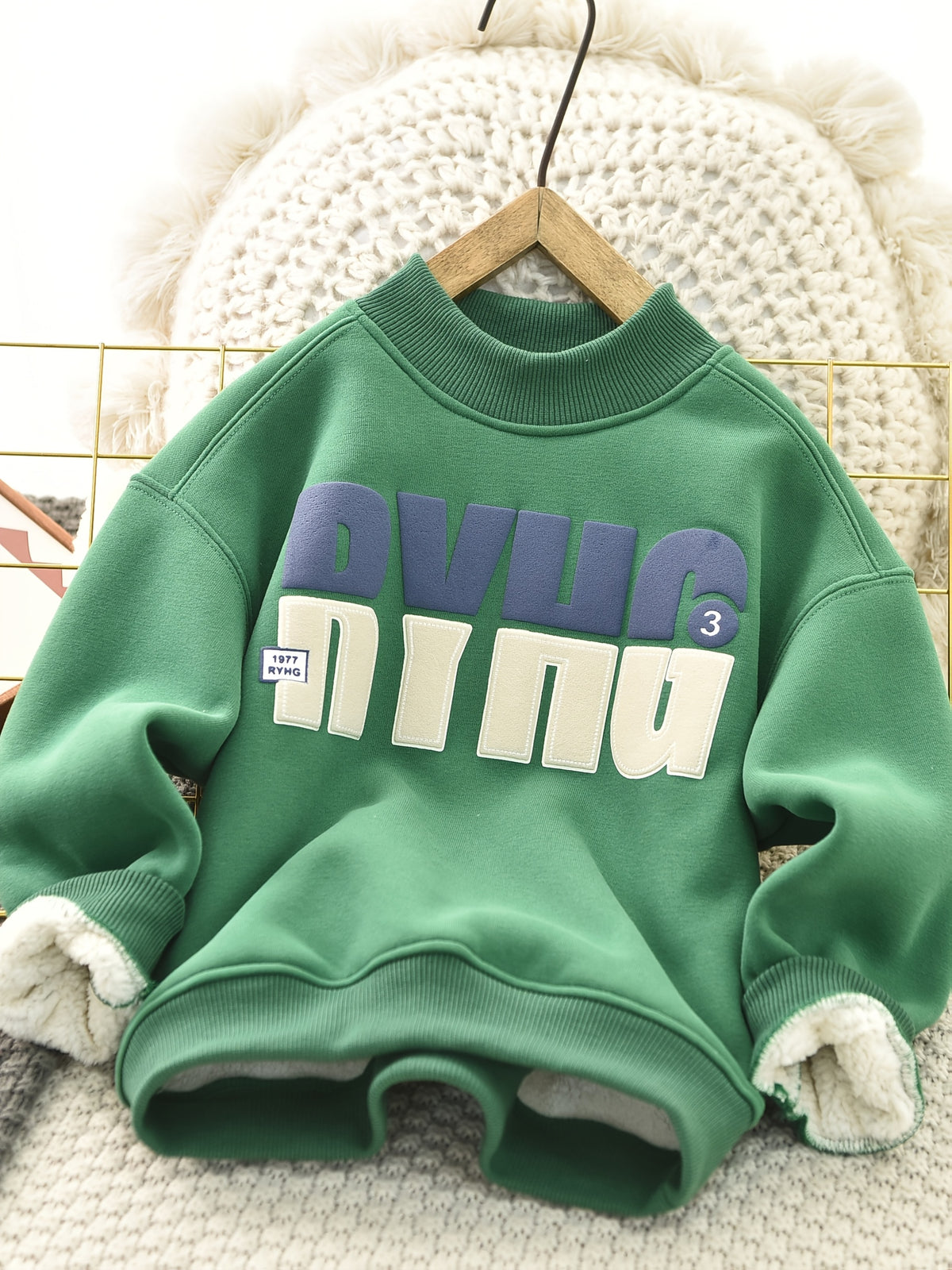 Boys' Casual Long Sleeve Sweatshirt - Vibrant Green with Bold "DAD" Letter Print, Ribbed Cuffs, Mid-Stretch Fabric, Machine Washable, Spring/Fall Top for to Big Kids, Little Boy Clothes, Spring Fall Clothing, Playful Kids Fashion, Soft Texture Apparel