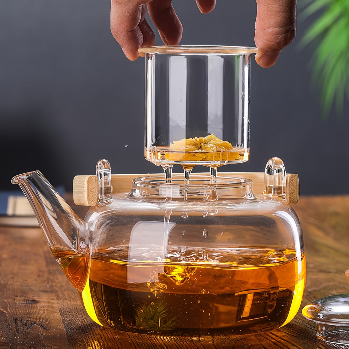 1000ml Borosilicate Glass Teapot with Removable Infuser - Stovetop Safe for Blooming and Loose Leaf Tea, or Kitchen Use, Transparent Design with Handle, Ideal for Holiday Gifting, Blooming Tea Infuser | Modern Teapot | Smooth